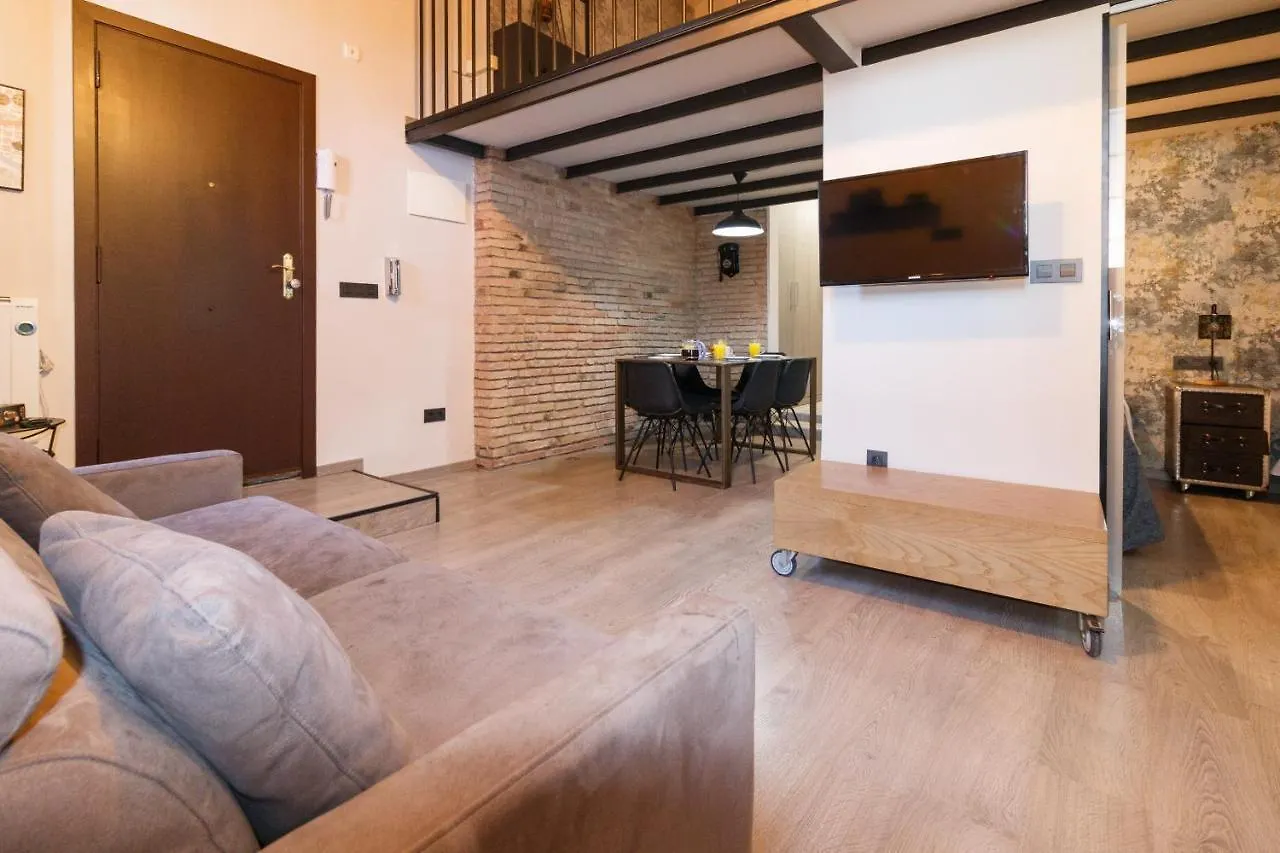 Duplex In Poblenou, Near The Beach And Perfect For Vacations contacts